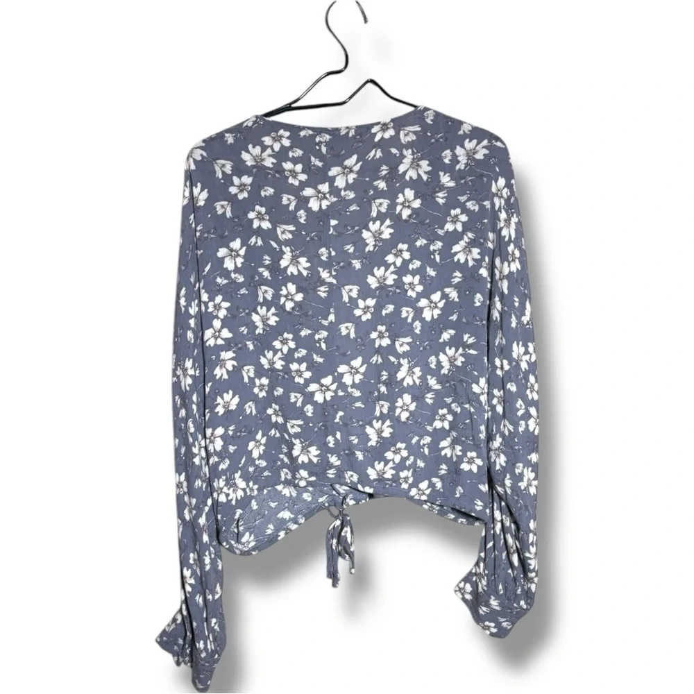 Dress Forum Free People Gray/Purple Blouse with Bishop Sleeves and Relaxed Fit - Picture 15 of 16